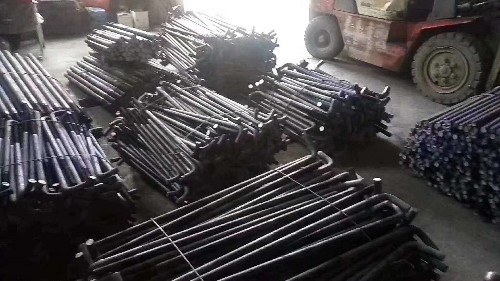 地腳螺栓規(guī)格型號是怎么打上去的？